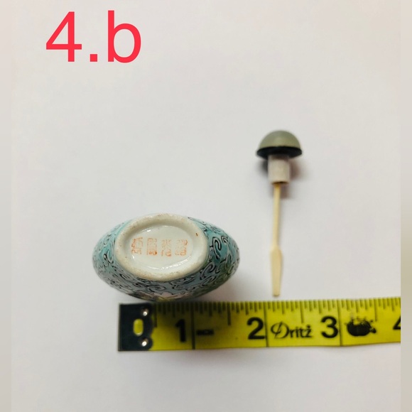 Antique Chinese Snuff Bottle (#4) - Picture 2 of 3